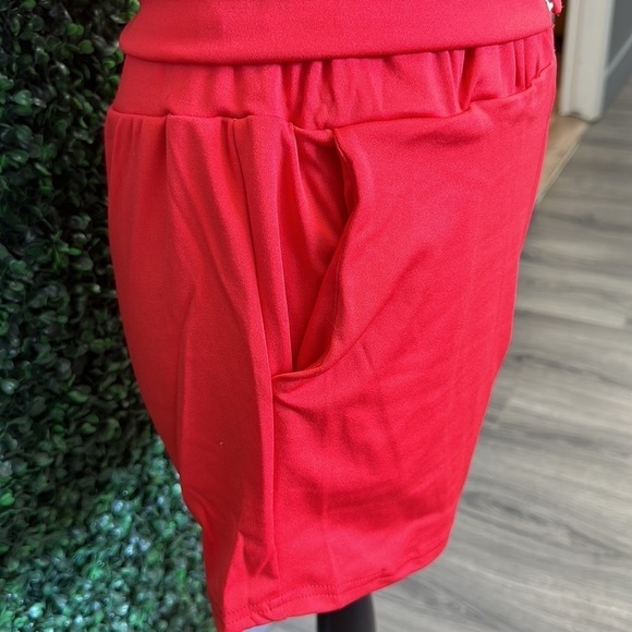 RED short set NEW - Picture 3 of 6